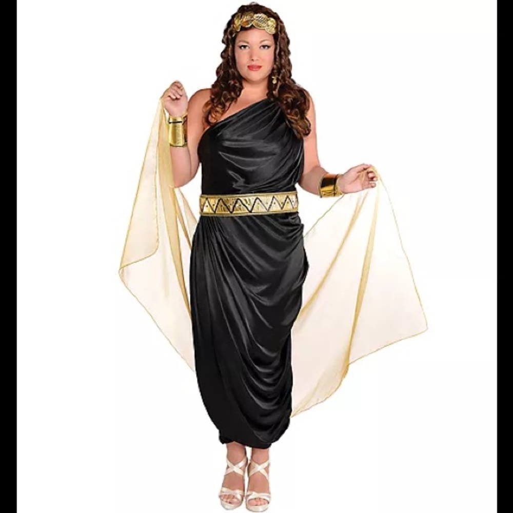 Queen Of The Nile Halloween Costume Party 18/20